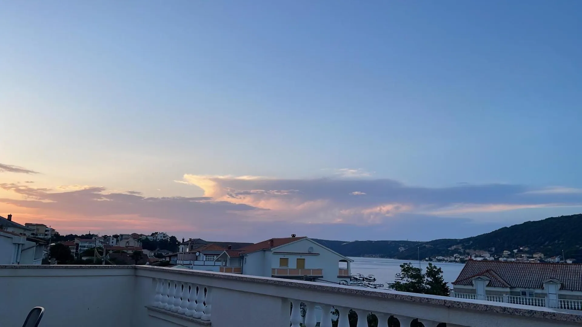Superior Rooms Sea Side View Раб Гостевой дом